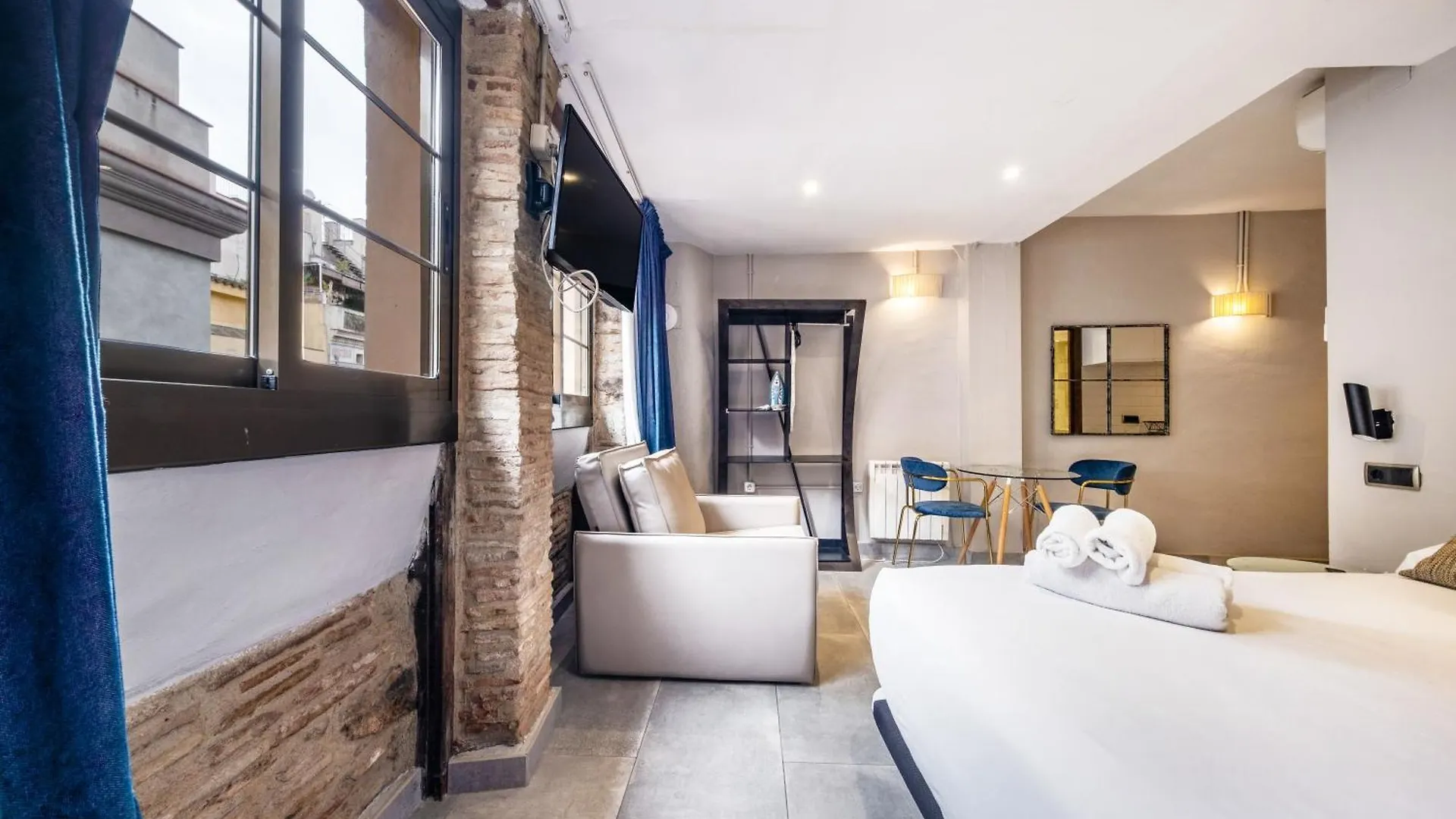 AinB Picasso-Corders Apartments Barcelona 0*,