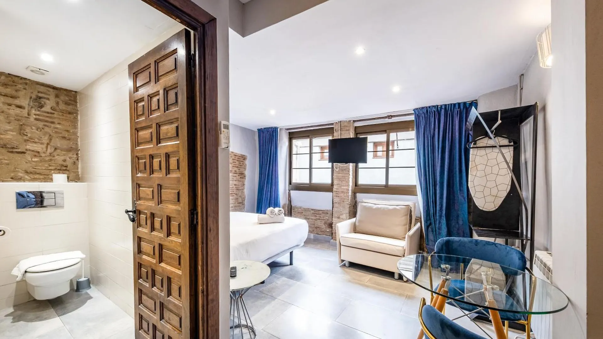 AinB Picasso-Corders Apartments Barcelona 0*,